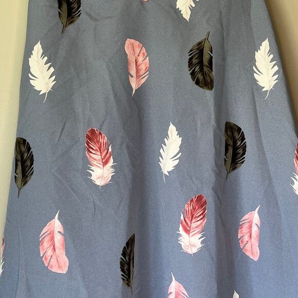 Shein Curve Bluish Gray Feather Print Tank Top Size 2XL - Picture 6 of 10